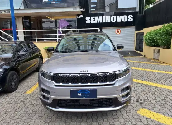 JEEP-COMMANDER-2023