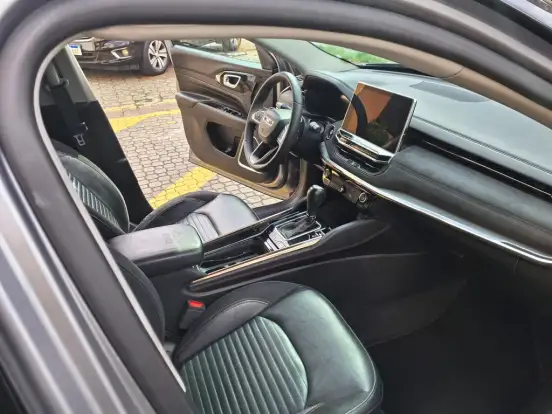JEEP-COMMANDER-2023