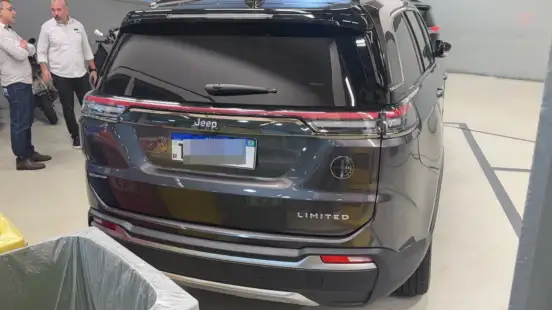 JEEP-COMMANDER-2025