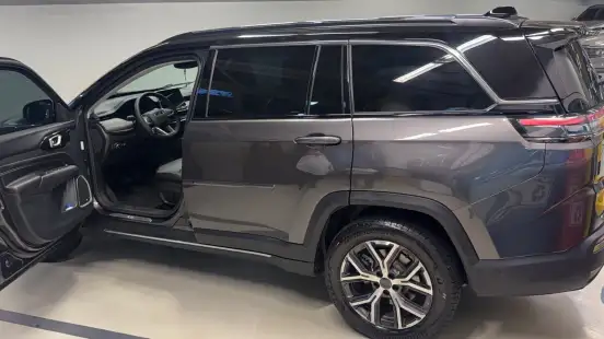 JEEP-COMMANDER-1.3 T270 TURBO FLEX LIMITED AT6 JEEP-COMMANDER-2025