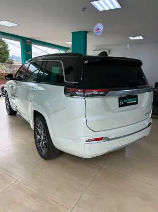JEEP-COMMANDER-2024