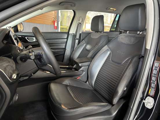 JEEP-COMMANDER-2022