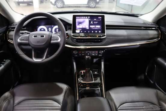 JEEP-COMMANDER-2022