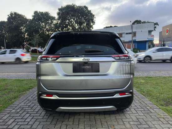 JEEP-COMMANDER-1.3 T270 TURBO FLEX LONGITUDE AT6 JEEP-COMMANDER-2024