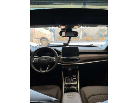 JEEP-COMMANDER-2025