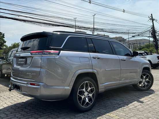 JEEP-COMMANDER-2024