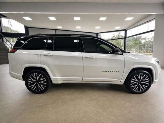 JEEP-COMMANDER-1.3 T270 TURBO FLEX OVERLAND AT6 JEEP-COMMANDER-2025