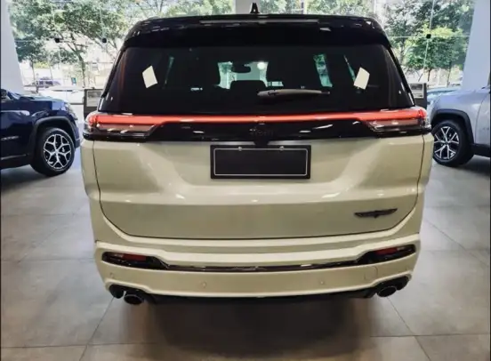 JEEP-COMMANDER-2.0 HURRICANE 4 TURBO FLEX BLACKHAWK AT9 JEEP-COMMANDER-2026
