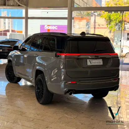 JEEP-COMMANDER-2.0 HURRICANE 4 TURBO GASOLINA BLACKHAWK AT9 JEEP-COMMANDER-2025
