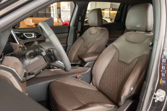 JEEP-COMMANDER-2025
