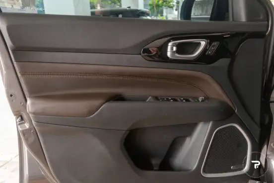 JEEP-COMMANDER-2025
