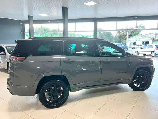 JEEP-COMMANDER-2.0 HURRICANE 4 TURBO GASOLINA BLACKHAWK AT9 JEEP-COMMANDER-2024