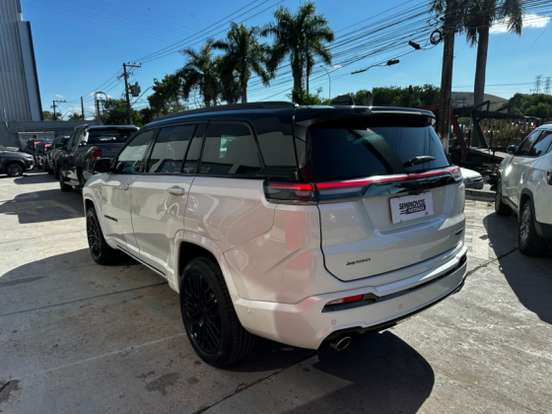 JEEP-COMMANDER-2025