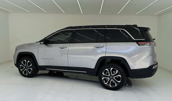 JEEP-COMMANDER-2023