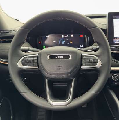 JEEP-COMMANDER-2023