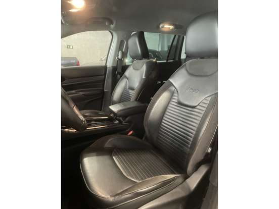 JEEP-COMMANDER-2021