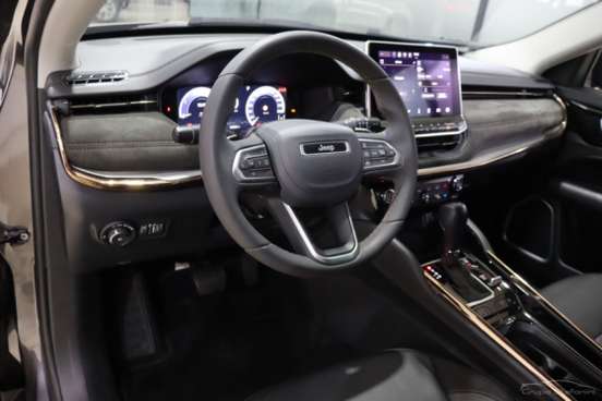 JEEP-COMMANDER-2022