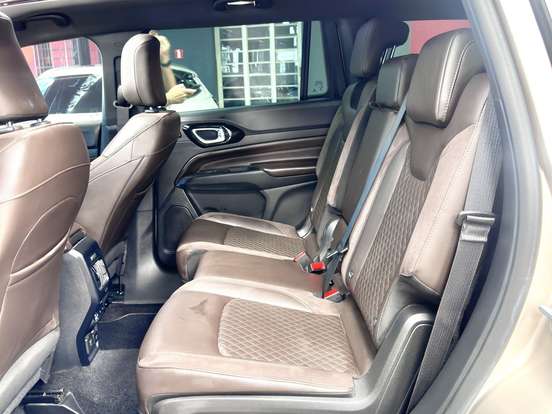 JEEP-COMMANDER-2.0 TD380 TURBO DIESEL OVERLAND AT9 JEEP-COMMANDER-2023