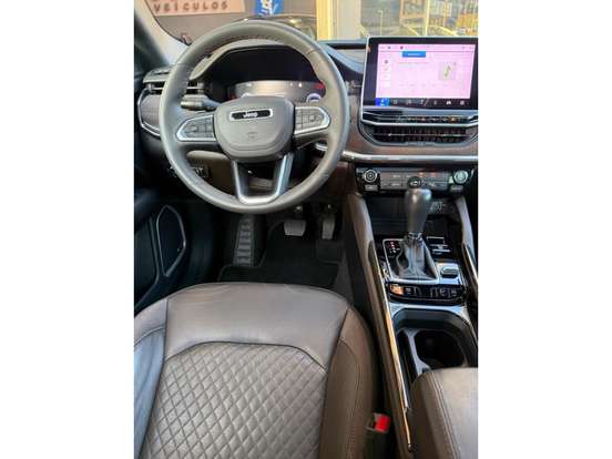 JEEP-COMMANDER-2024