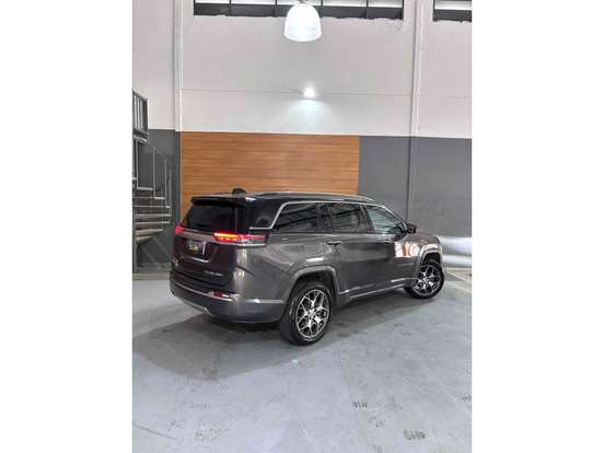 JEEP-COMMANDER-2023