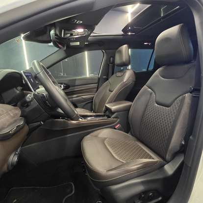 JEEP-COMMANDER-2022
