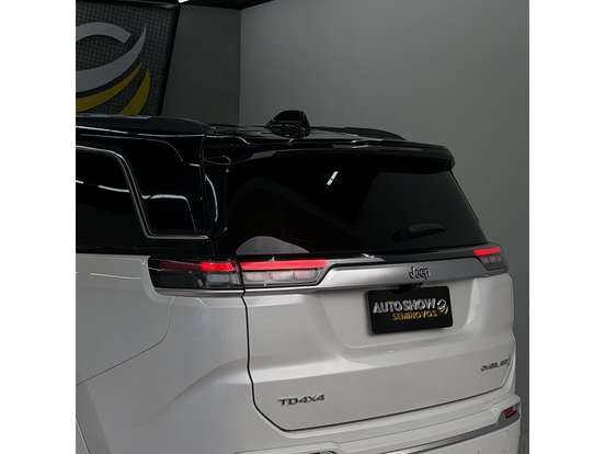 JEEP-COMMANDER-2022