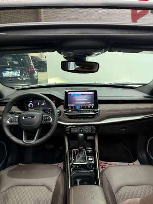 JEEP-COMMANDER-2025