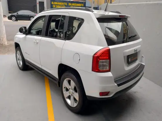 JEEP-COMPASS-2.0 SPORT 4X2 16V GASOLINA 4P AUTOMÁTICO JEEP-COMPASS-2012