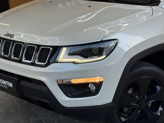 JEEP-COMPASS-2.0 16V DIESEL LONGITUDE 4X4 AUTOMÁTICO JEEP-COMPASS-2018