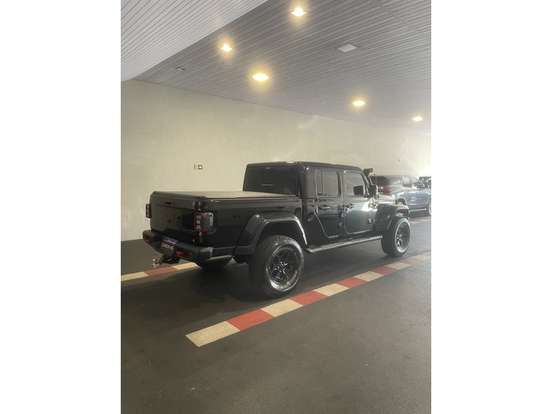JEEP-GLADIATOR-2023
