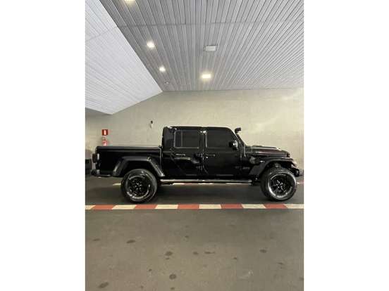 JEEP-GLADIATOR-2023