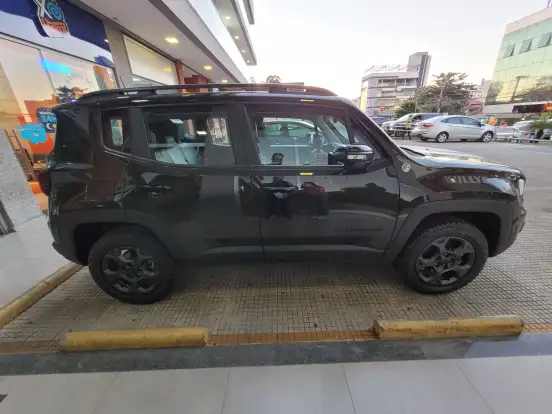 JEEP-RENEGADE-1.3 T270 TURBO FLEX WILLYS 4X4 AT9 JEEP-RENEGADE-2025