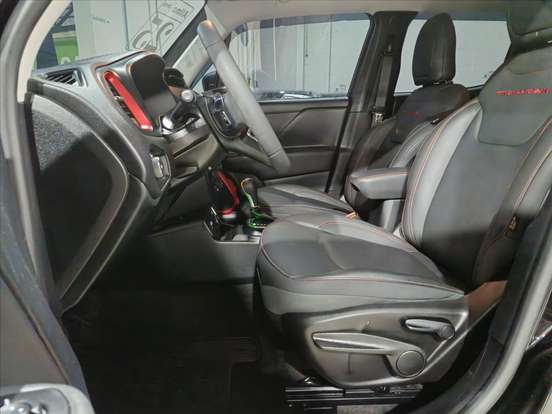 JEEP-RENEGADE-1.3 T270 TURBO FLEX TRAILHAWK 4X4 AT9 JEEP-RENEGADE-2024