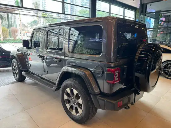 JEEP-WRANGLER-2.0 TURBO GASOLINA UNLIMITED SAHARA 4P 4X4 AT8 JEEP-WRANGLER-2019