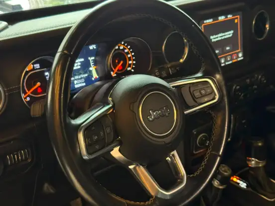 JEEP-WRANGLER-2.0 TURBO GASOLINA UNLIMITED SAHARA 4P 4X4 AT8 JEEP-WRANGLER-2019
