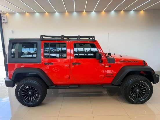 JEEP-WRANGLER-3.6 UNLIMITED SPORT 4X4 V6 GASOLINA 4P AUTOMÁTICO JEEP-WRANGLER-2015