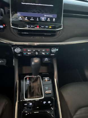 JEEP-COMMANDER-2022
