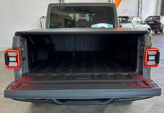 JEEP-GLADIATOR-2023