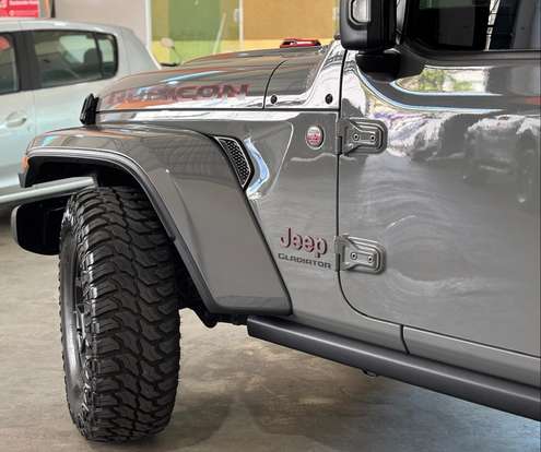 JEEP-GLADIATOR-2023