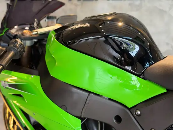 KAWASAKI-NINJA ZX-10R-2011