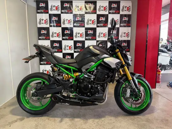 KAWASAKI-Z900 R EDITION-2025