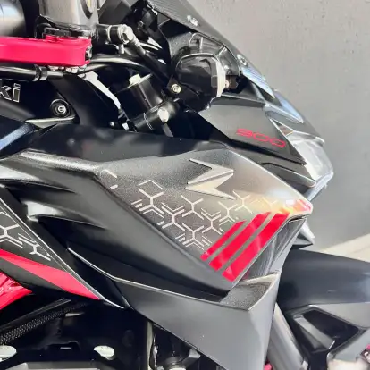 KAWASAKI-Z900-2021
