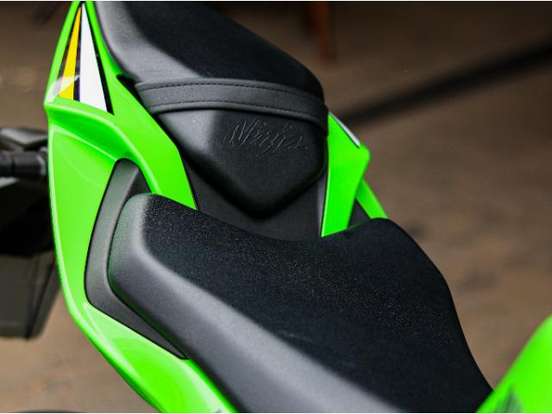 KAWASAKI-NINJA ZX-6R-2025