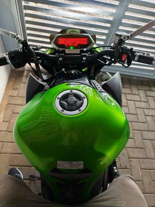KAWASAKI-Z1000-2011