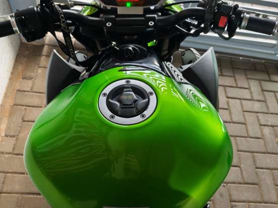 KAWASAKI-Z1000 KAWASAKI-Z1000-2011