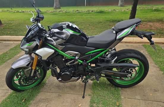 KAWASAKI-Z900 R EDITION KAWASAKI-Z900 R EDITION-2025