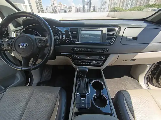 KIA-CARNIVAL-3.3 EX V6 24V GASOLINA 4P AUTOMATICO KIA-CARNIVAL-2018