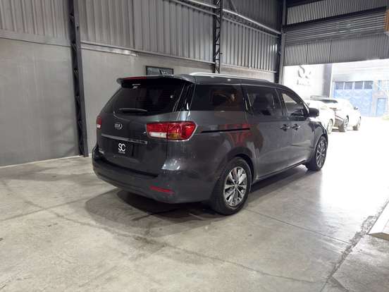 KIA-CARNIVAL-2016