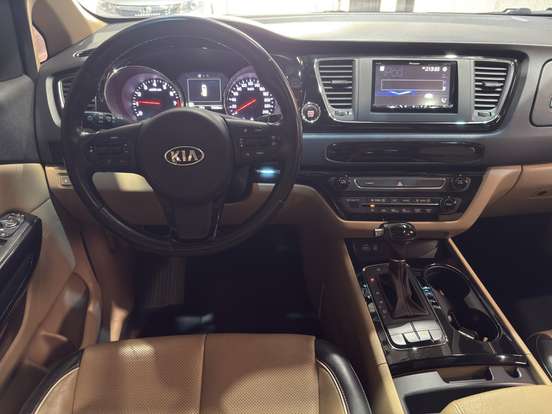 KIA-CARNIVAL-2016