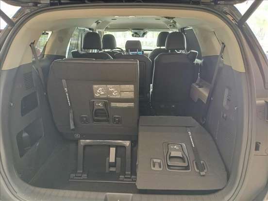 KIA-CARNIVAL-2024